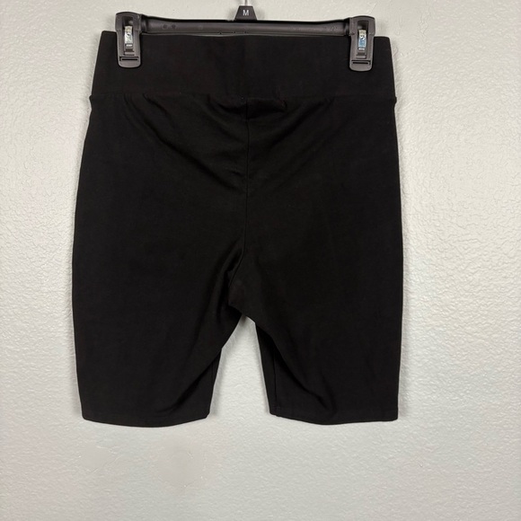 Torrid Crossover Waist Biker Shorts Black Sz 0 - Picture 3 of 4
